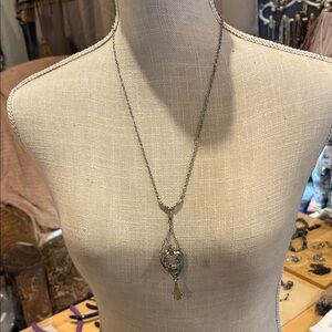 Elegant Silver Pendant Necklace